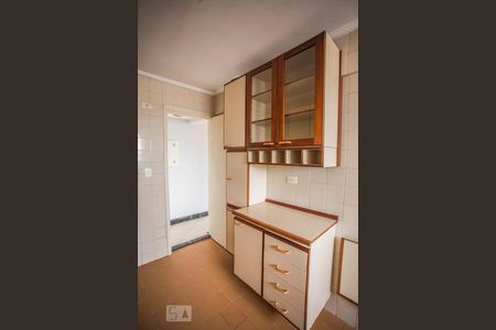 Apartamento para alugar com 67m², 2 quartos e 1 vaga Apartamento para alugar com 67m², 2 quartos e 1 vagaCozinha - Armários