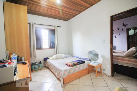 Casa à venda com 220m², 4 quartos e 2 vagas Casa à venda com 220m², 4 quartos e 2 vagasQuarto 3
