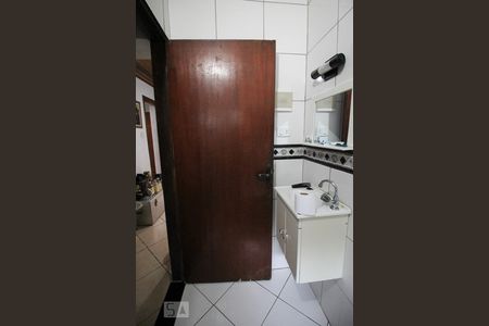 Casa à venda com 220m², 4 quartos e 2 vagas Casa à venda com 220m², 4 quartos e 2 vagassuite Quarto 4