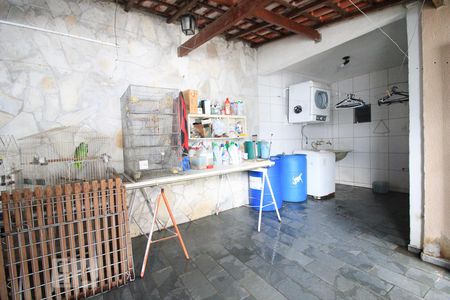 Casa à venda com 220m², 4 quartos e 2 vagas