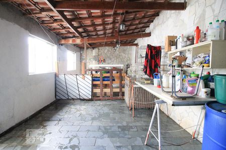 Casa à venda com 220m², 4 quartos e 2 vagas