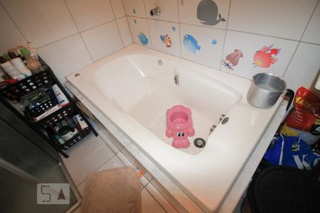 Casa à venda com 220m², 4 quartos e 2 vagas Casa à venda com 220m², 4 quartos e 2 vagasBanheiro Quarto 1