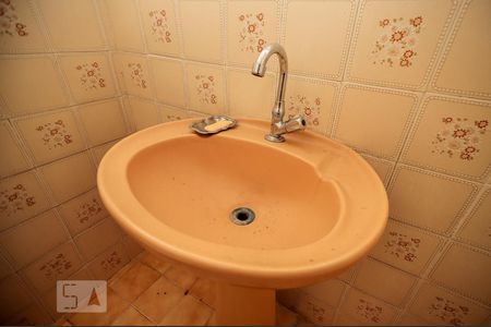 Apartamento à venda com 49m², 2 quartos e 1 vaga Apartamento à venda com 49m², 2 quartos e 1 vagaBanheiro