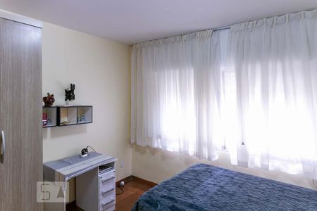Quarto 1 de apartamento para alugar com 2 quartos, 76m² em Teresópolis, Porto Alegre
