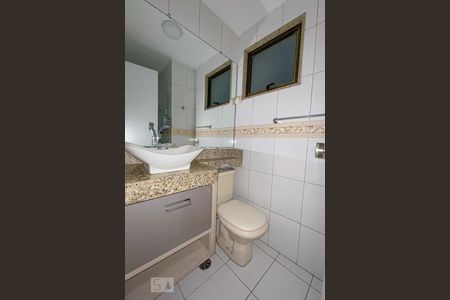 Apartamento à venda com 76m², 2 quartos e 1 vaga Apartamento à venda com 76m², 2 quartos e 1 vagaBanheiro Social