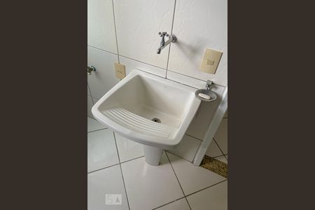 Apartamento à venda com 76m², 2 quartos e 1 vaga Apartamento à venda com 76m², 2 quartos e 1 vagaÁrea de Serviço