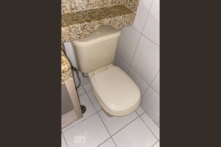 Apartamento à venda com 76m², 2 quartos e 1 vaga Apartamento à venda com 76m², 2 quartos e 1 vagaBanheiro Social