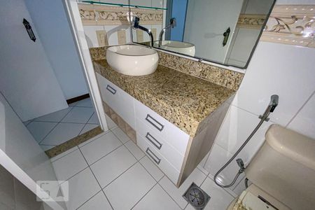 Apartamento à venda com 76m², 2 quartos e 1 vaga Apartamento à venda com 76m², 2 quartos e 1 vagaBanheiro - suíte 1