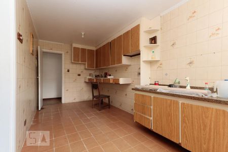 Casa para alugar com 450m², 5 quartos e 1 vagaCozinha