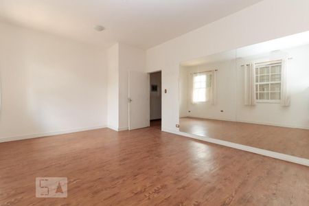 Casa para alugar com 450m², 5 quartos e 1 vagaQuarto 1