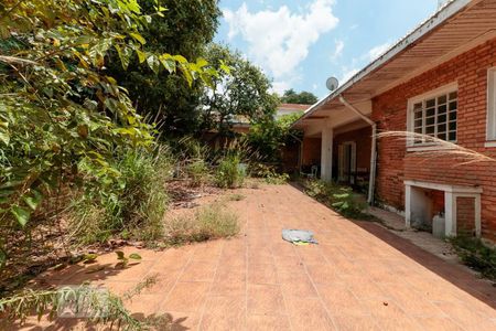 Casa para alugar com 450m², 5 quartos e 1 vagaQuintal