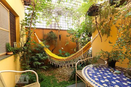 Casa à venda com 170m², 3 quartos e 2 vagas Casa à venda com 170m², 3 quartos e 2 vagasJardim