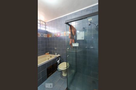 Casa à venda com 170m², 3 quartos e 2 vagas Casa à venda com 170m², 3 quartos e 2 vagasBanheiro da Suíte