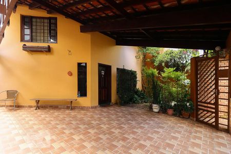 Casa à venda com 170m², 3 quartos e 2 vagas Casa à venda com 170m², 3 quartos e 2 vagasGaragem