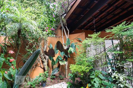 Casa à venda com 170m², 3 quartos e 2 vagas Casa à venda com 170m², 3 quartos e 2 vagasJardim