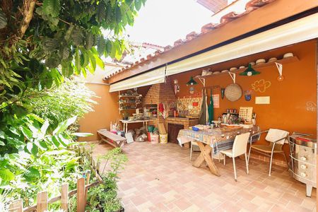 Casa à venda com 170m², 3 quartos e 2 vagas Casa à venda com 170m², 3 quartos e 2 vagasÁrea Gourmet