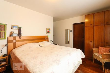 Casa à venda com 170m², 3 quartos e 2 vagas Casa à venda com 170m², 3 quartos e 2 vagasQuarto Suíte