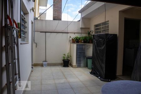 Casa à venda com 200m², 3 quartos e 3 vagas Casa à venda com 200m², 3 quartos e 3 vagasChurrasqueira