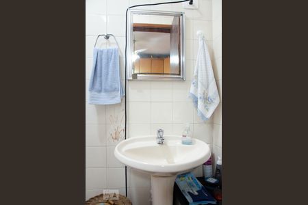 Casa à venda com 135m², 2 quartos e 4 vagasBanheiro da suíte