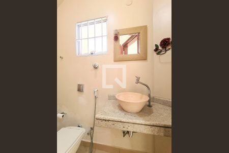 Casa à venda com 136m², 3 quartos e 1 vaga Casa à venda com 136m², 3 quartos e 1 vagaBanheiro Social