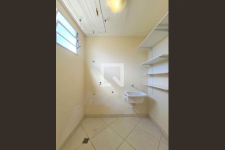 Casa à venda com 136m², 3 quartos e 1 vaga Casa à venda com 136m², 3 quartos e 1 vagaLavanderia