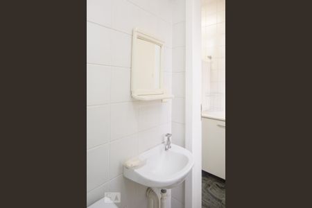 Apartamento para alugar com 82m², 3 quartos e 2 vagas Apartamento para alugar com 82m², 3 quartos e 2 vagasBanheiro de Serviço