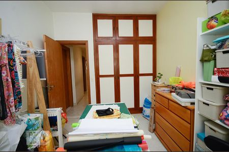 Apartamento à venda com 222m², 4 quartos e 2 vagas Apartamento à venda com 222m², 4 quartos e 2 vagasQuarto 1