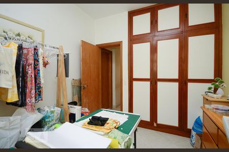 Apartamento à venda com 222m², 4 quartos e 2 vagas Apartamento à venda com 222m², 4 quartos e 2 vagasQuarto 1