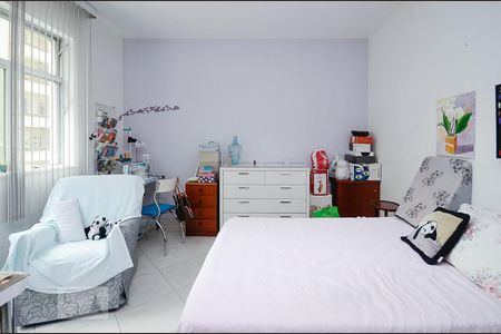 Apartamento à venda com 222m², 4 quartos e 2 vagas Apartamento à venda com 222m², 4 quartos e 2 vagasQuarto 2