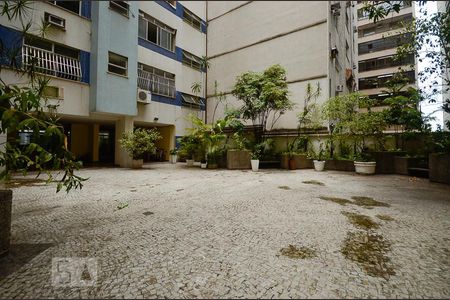 Apartamento à venda com 222m², 4 quartos e 2 vagas Apartamento à venda com 222m², 4 quartos e 2 vagasÁrea comum