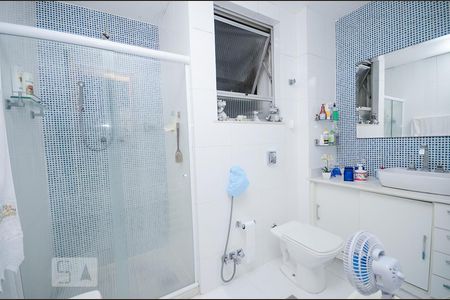 Apartamento à venda com 222m², 4 quartos e 2 vagas Apartamento à venda com 222m², 4 quartos e 2 vagasBanheiro da Suíte 2