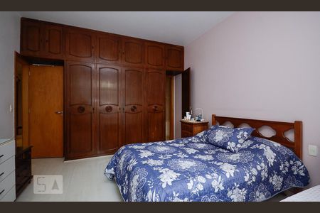Apartamento à venda com 222m², 4 quartos e 2 vagas Apartamento à venda com 222m², 4 quartos e 2 vagasSuíte 1