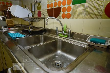 Apartamento à venda com 222m², 4 quartos e 2 vagas Apartamento à venda com 222m², 4 quartos e 2 vagasCozinha