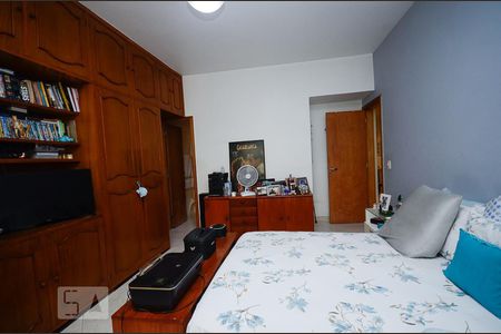 Apartamento à venda com 222m², 4 quartos e 2 vagas Apartamento à venda com 222m², 4 quartos e 2 vagasSuíte 2