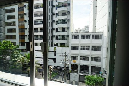 Apartamento à venda com 222m², 4 quartos e 2 vagas Apartamento à venda com 222m², 4 quartos e 2 vagasVista