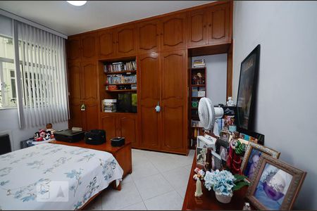 Apartamento à venda com 222m², 4 quartos e 2 vagas Apartamento à venda com 222m², 4 quartos e 2 vagasSuíte 2