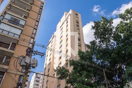 Apartamento para alugar com 72m², 2 quartos e 1 vagaFachada