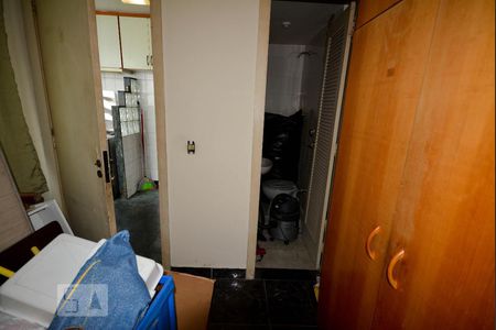 Apartamento à venda com 330m², 4 quartos e 4 vagas Apartamento à venda com 330m², 4 quartos e 4 vagasQuarto de Serviço