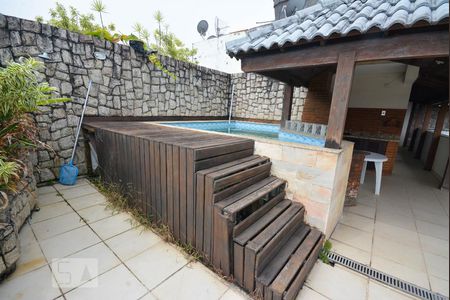 Apartamento à venda com 330m², 4 quartos e 4 vagas Apartamento à venda com 330m², 4 quartos e 4 vagasPiscina na Cobertura