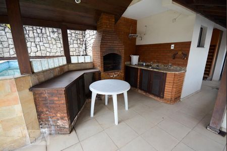 Apartamento à venda com 330m², 4 quartos e 4 vagas Apartamento à venda com 330m², 4 quartos e 4 vagasEspaço Gourmet