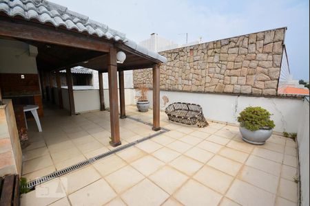 Apartamento à venda com 330m², 4 quartos e 4 vagas Apartamento à venda com 330m², 4 quartos e 4 vagasEspaço Gourmet