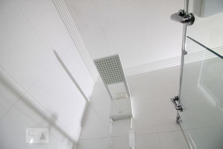 Casa à venda com 600m², 4 quartos e 5 vagassuite Quarto 1