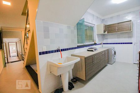 Casa à venda com 600m², 4 quartos e 5 vagasarea de serviço