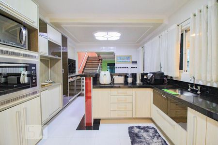 Casa à venda com 600m², 4 quartos e 5 vagasCozinha