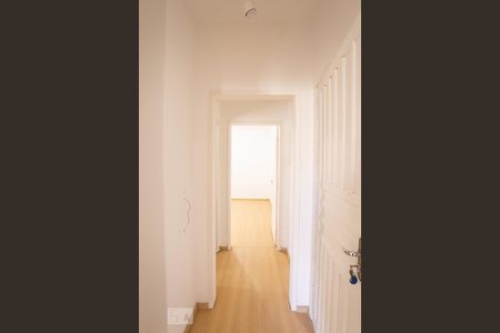 Corredor de apartamento para alugar com 1 quarto, 52m² em Centro Histórico, Porto Alegre