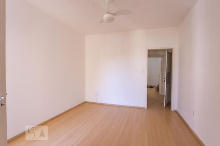 Sala de apartamento para alugar com 1 quarto, 52m² em Centro Histórico, Porto Alegre