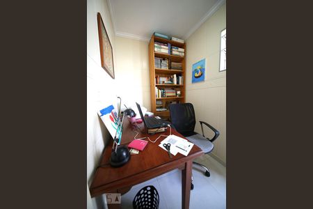 Apartamento à venda com 80m², 2 quartos e 2 vagasEscritório