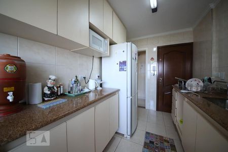 Apartamento à venda com 80m², 2 quartos e 2 vagasCozinha