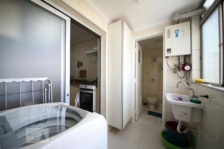 Apartamento à venda com 80m², 2 quartos e 2 vagasÁrea de Serviço