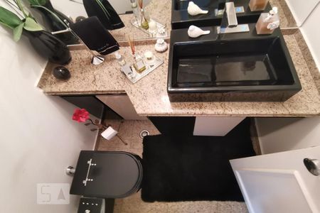 Apartamento à venda com 190m², 4 quartos e 3 vagas Apartamento à venda com 190m², 4 quartos e 3 vagasLavabo